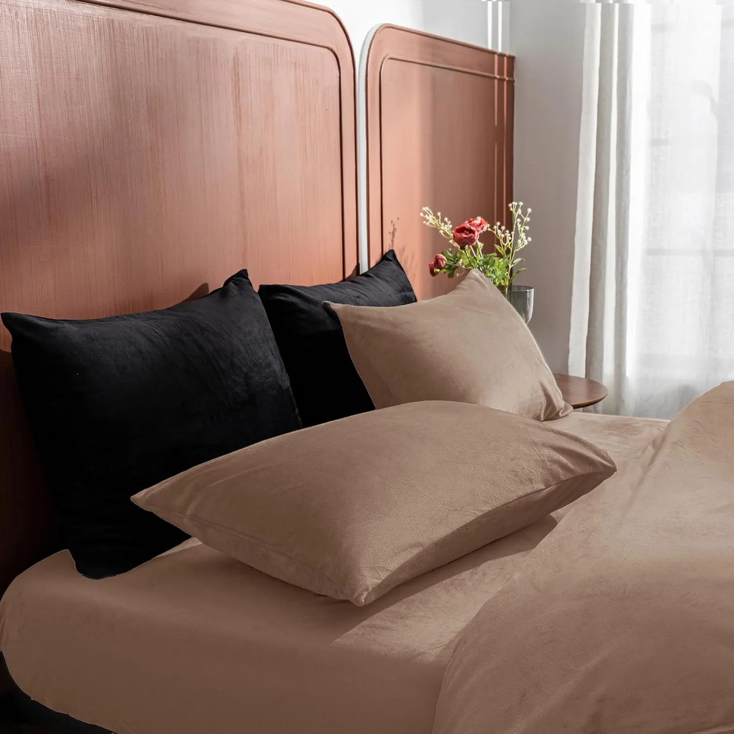 2 Pack Zippered Velvet Standard Pillowcases, Super Soft and Cozy Luxury Fuzzy Flannel Pillow Cases with Zipper, 20x26 Inches, Brown