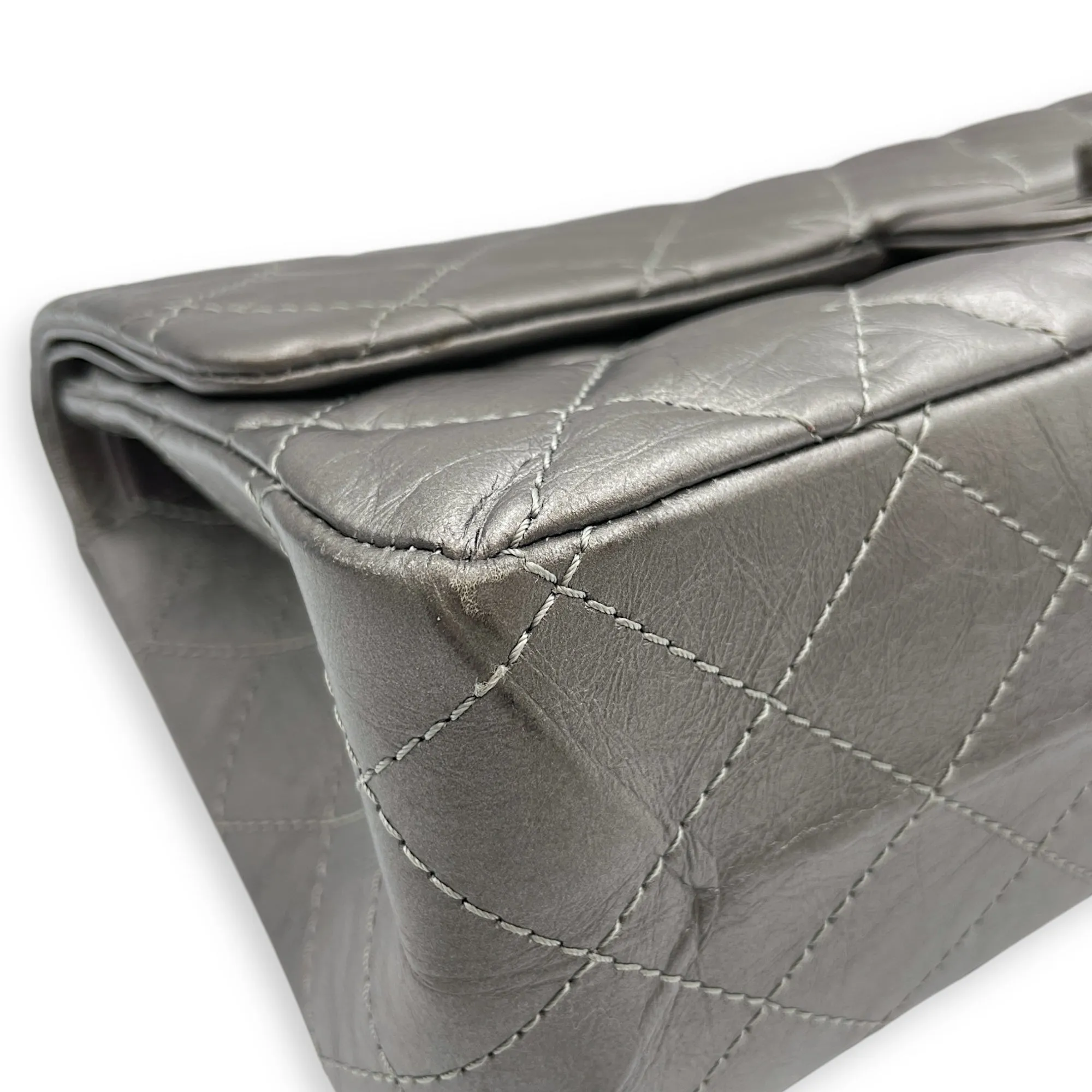 2.55 Reissue Silver Shoulder Bag in Distressed Leather, Ruthenium hardware