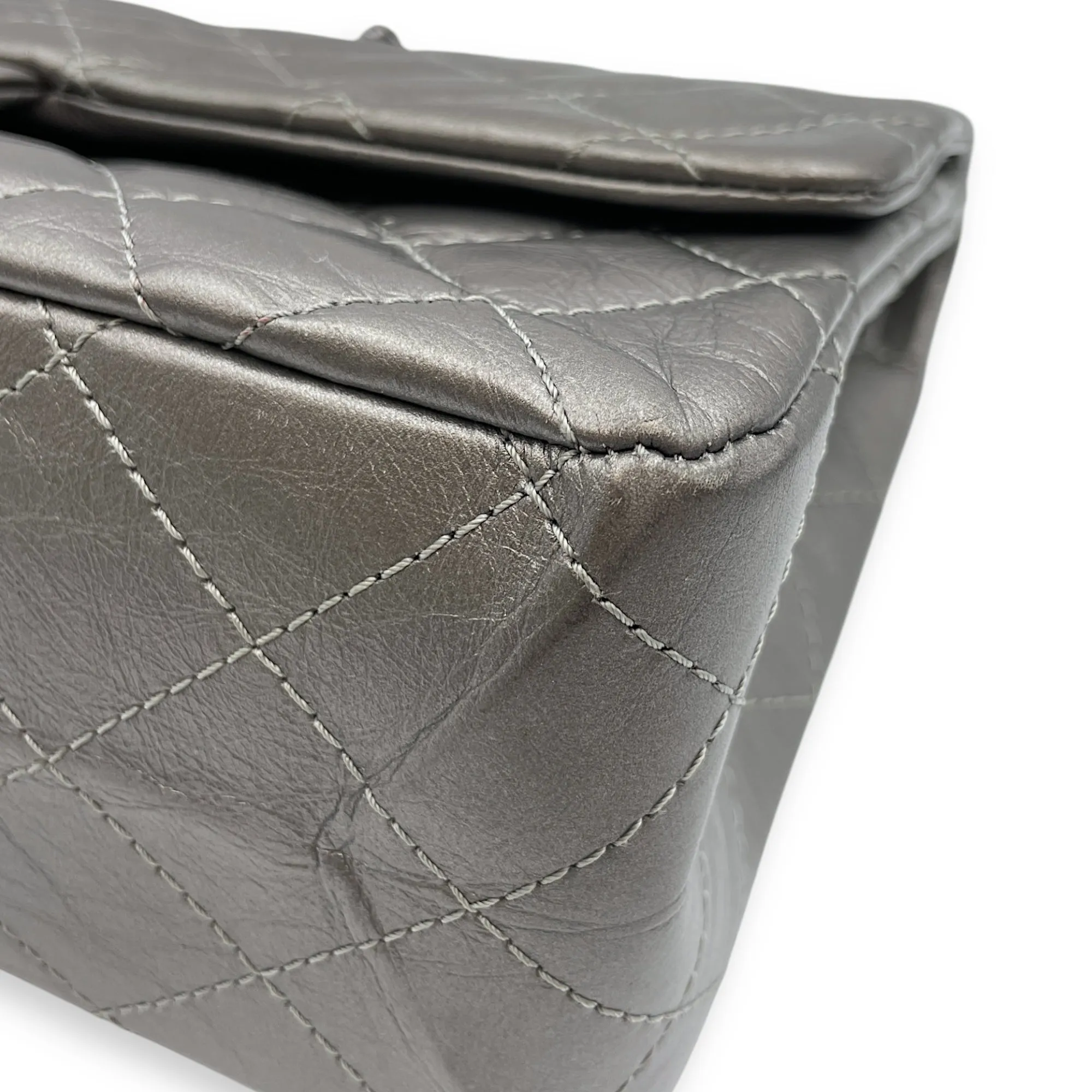 2.55 Reissue Silver Shoulder Bag in Distressed Leather, Ruthenium hardware