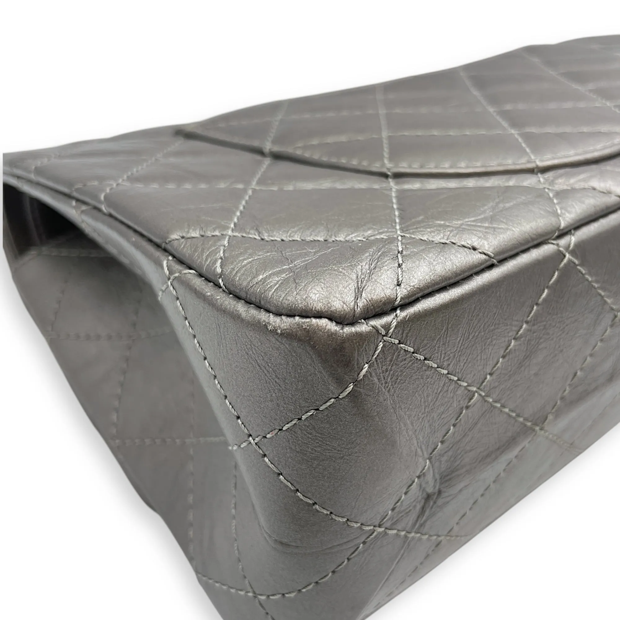 2.55 Reissue Silver Shoulder Bag in Distressed Leather, Ruthenium hardware
