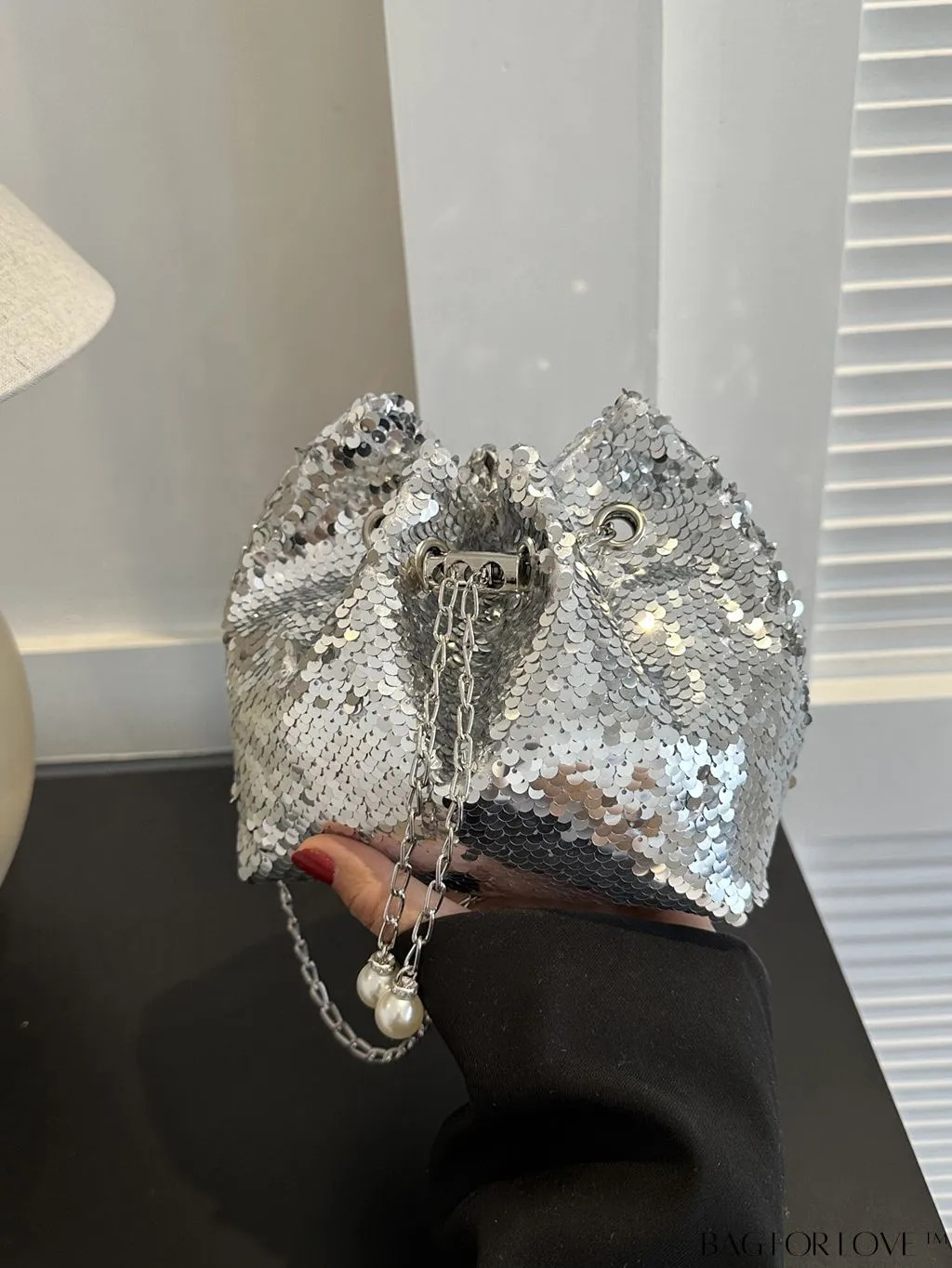 BagForLove - Chic Glitter Chain Mini Crossbody Bag with Drawstring - Solid Color