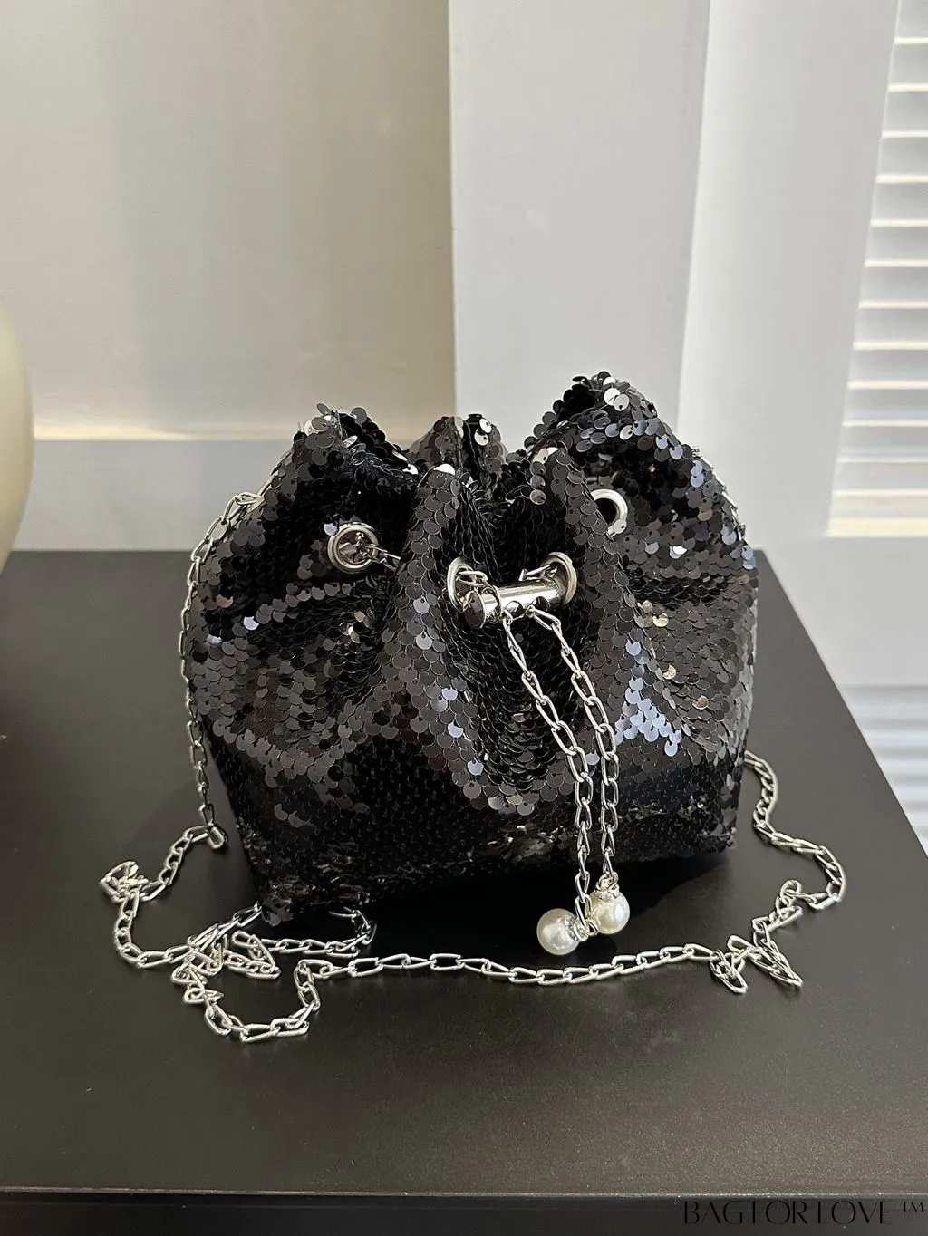 BagForLove - Chic Glitter Chain Mini Crossbody Bag with Drawstring - Solid Color