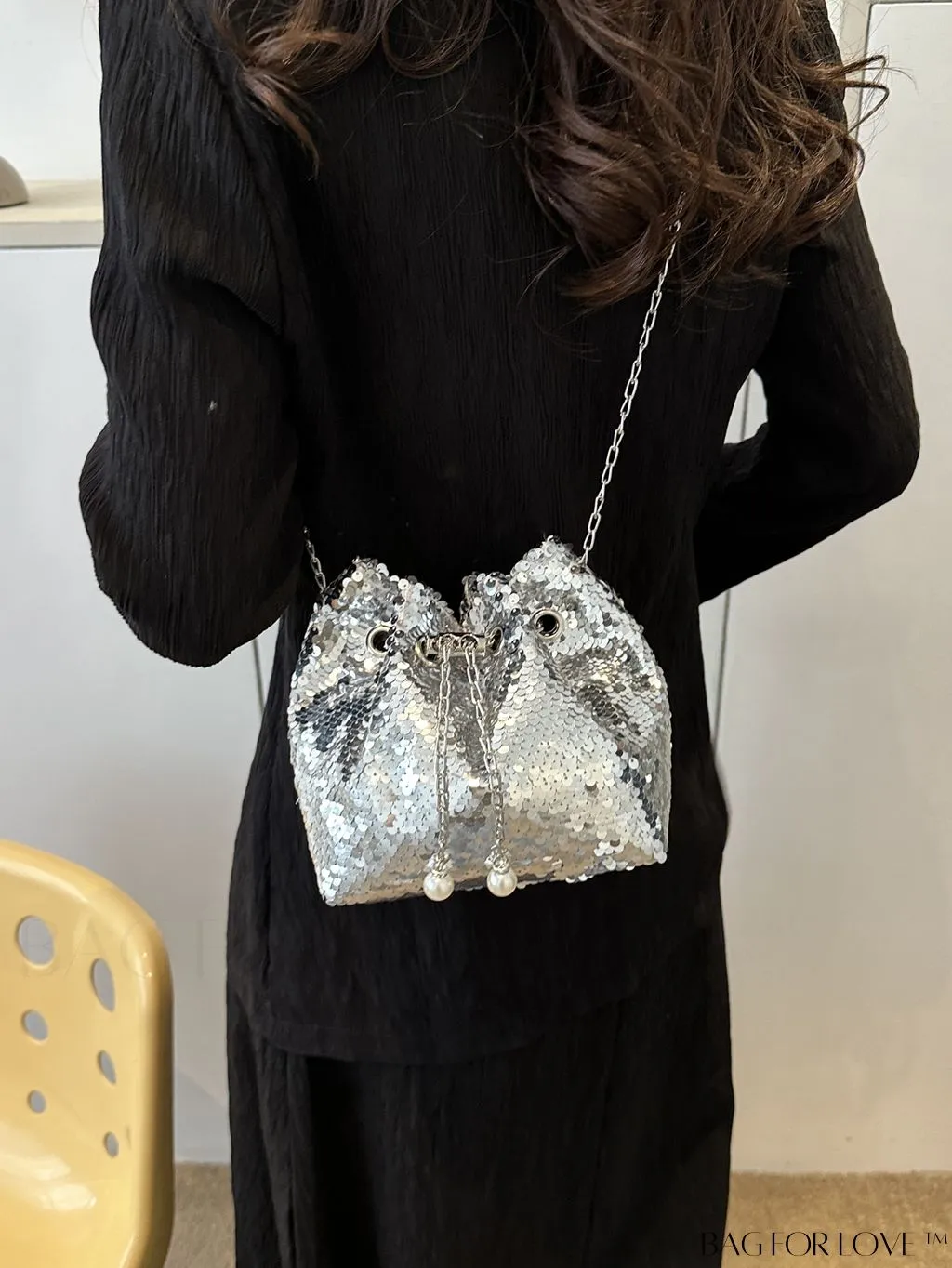 BagForLove - Chic Glitter Chain Mini Crossbody Bag with Drawstring - Solid Color