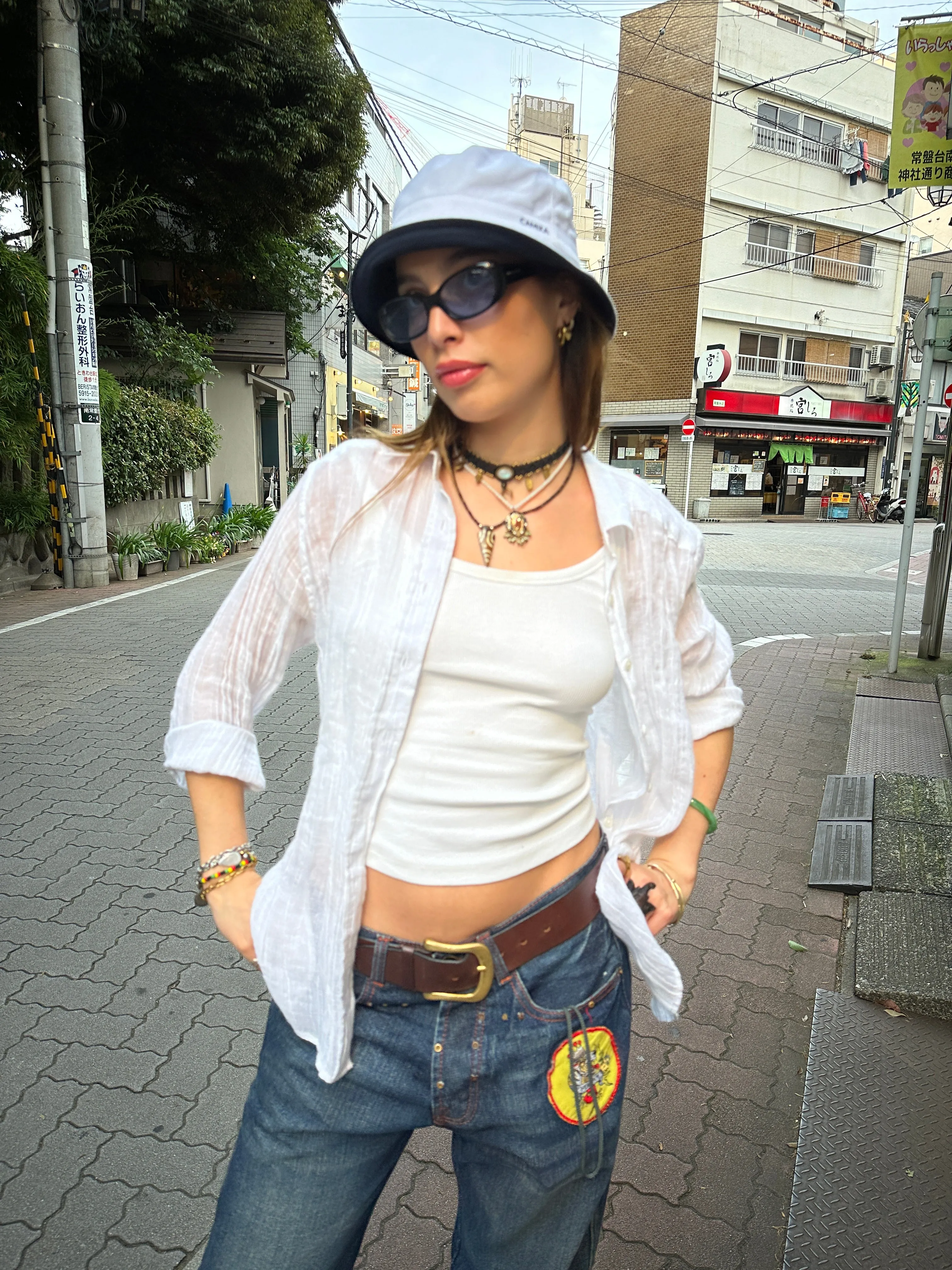 Beckie Bucket Hat in Pure French Linen - reversible two colours White Navy