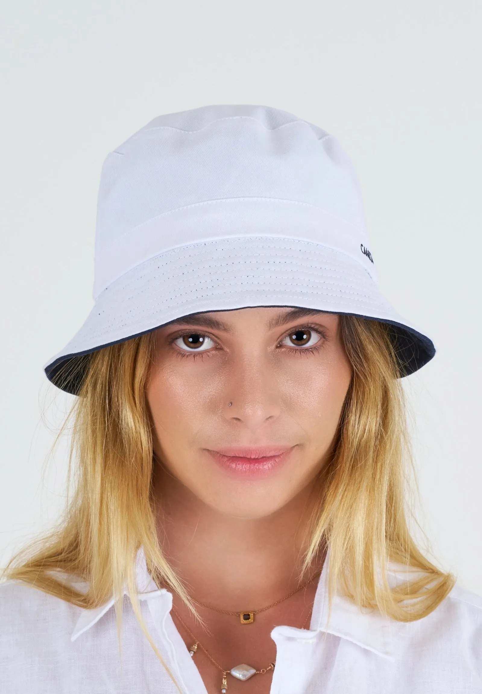 Beckie Bucket Hat in Pure French Linen - reversible two colours White Navy
