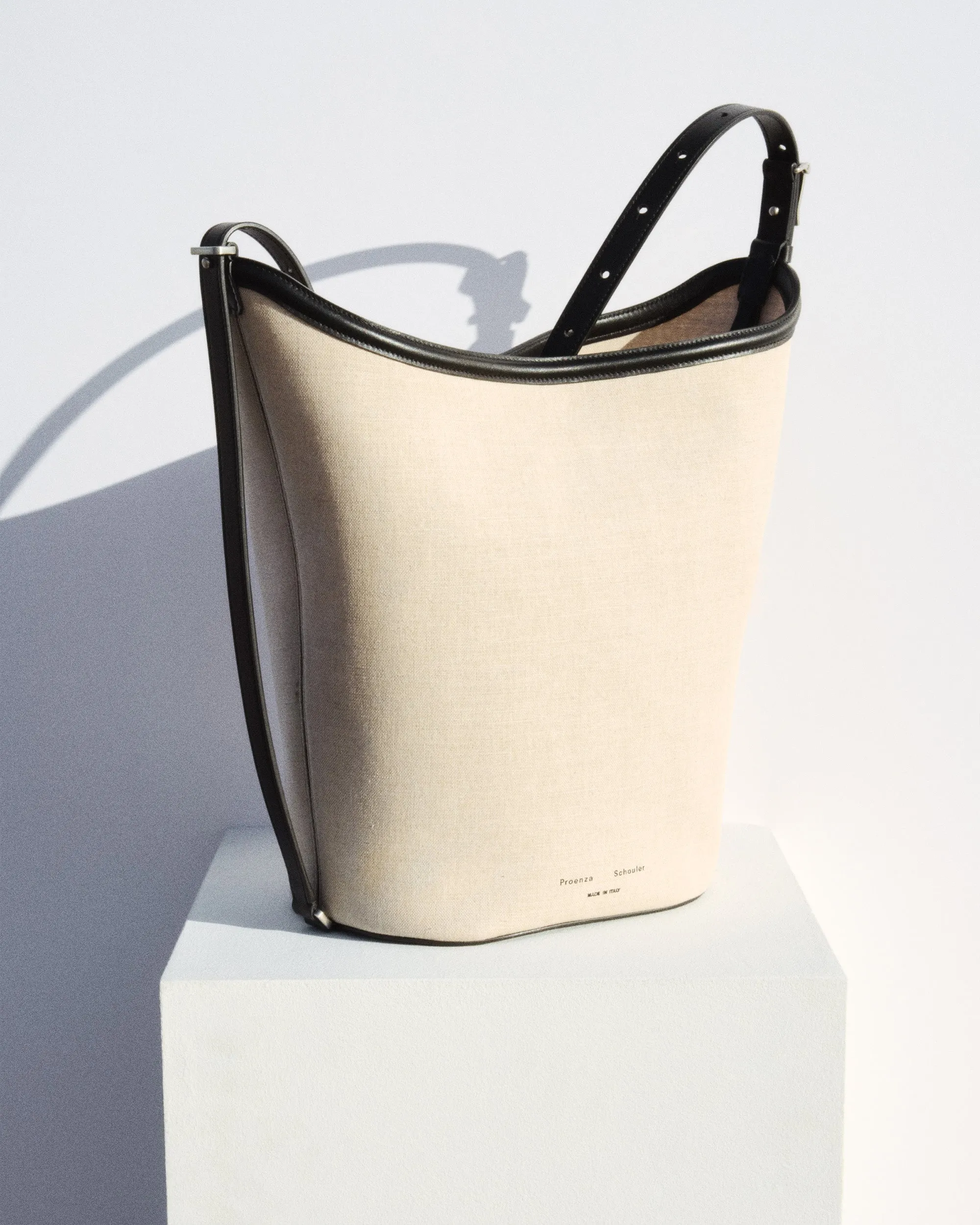 Brant Bucket Bag in Natural Linen