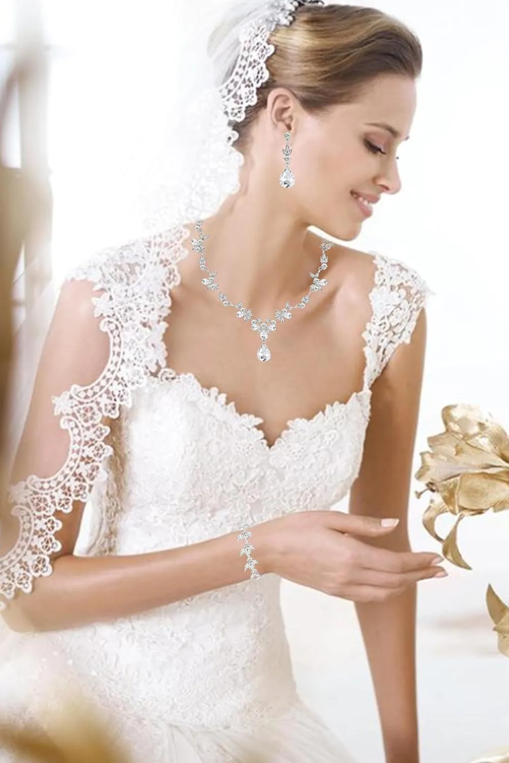 Bridal Wedding Elegant Floral Jewelry Set for Women/Brides/Bridesmaids Crystal Jewelry Set for Wedding Prom Party Bridal Crystal Necklace Earrings Bracelet Set