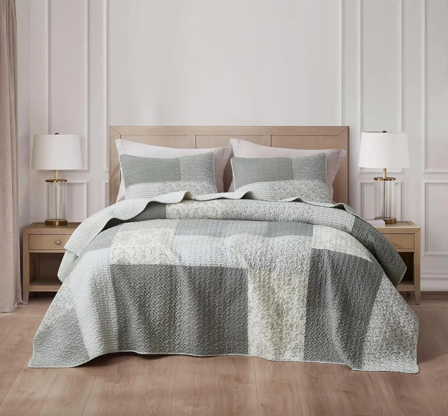 Chezmoi Collection Cooper 3-Piece Muted Gray White Ivory Floral Plaid Patchwork Quilt Set - Pre-Washed Cotton Quilted Lightweight Reversible Bedspread for All Seasons, Oversized King 120x96