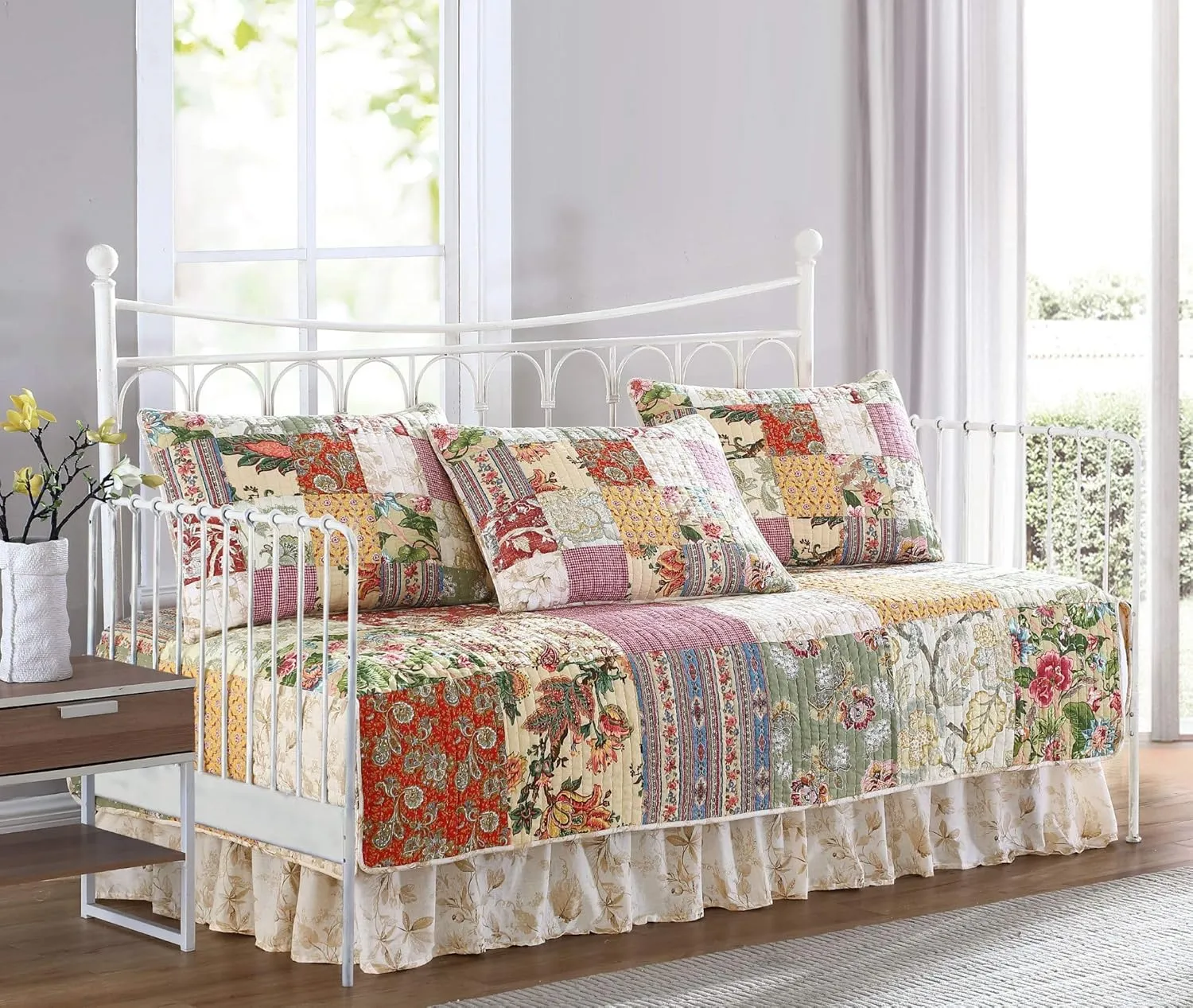 Chezmoi Collection Delaney 5-Piece Floral Patchwork Daybed Cover Set, Pre-Washed 100% Cotton Quilt Coverlet Set, Daybed Size
