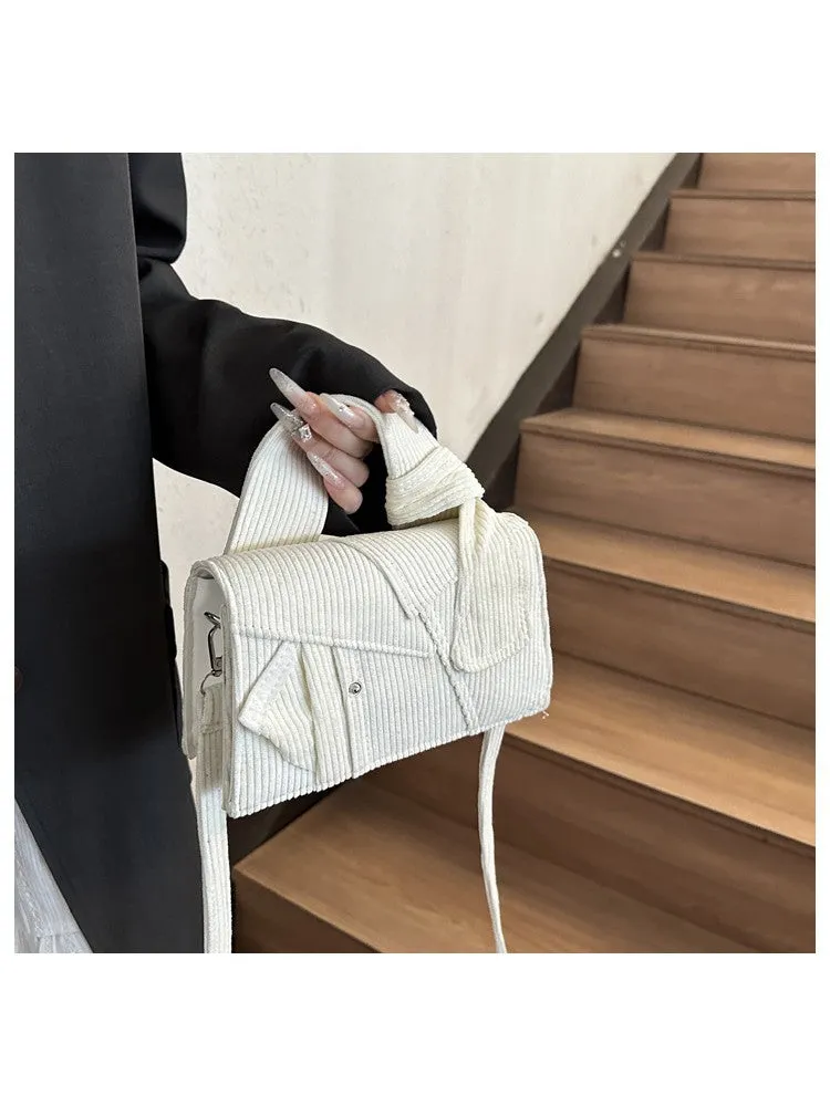 Chic and Versatile Shoulder Bag: Perfect for Every Occasion