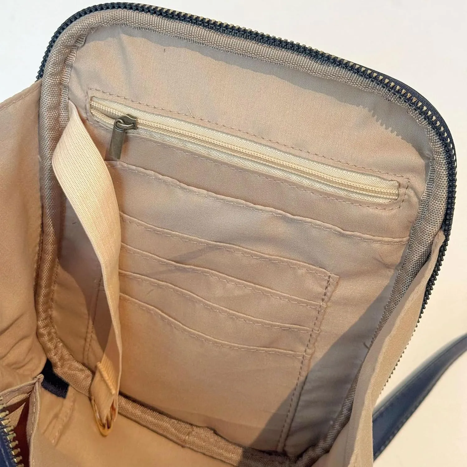 Collaboraten1 Crossbody Leather Bag, Urvash Crossbody Leather Anti Theft Bag for Women Travel