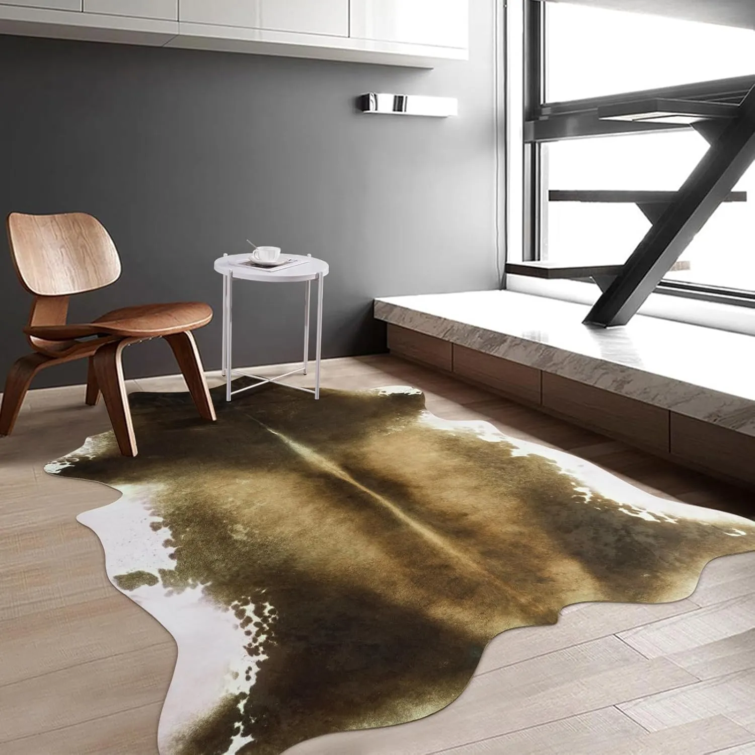 Cow Hide Rug for Living Room, Washable Cowhide Rug, Faux Animal Skin Rugs, Non-Slip Cow Print Area Rug, 5x6 Ft Cowhide Rugs for Bedroom Office Kitchen, Brindle and White