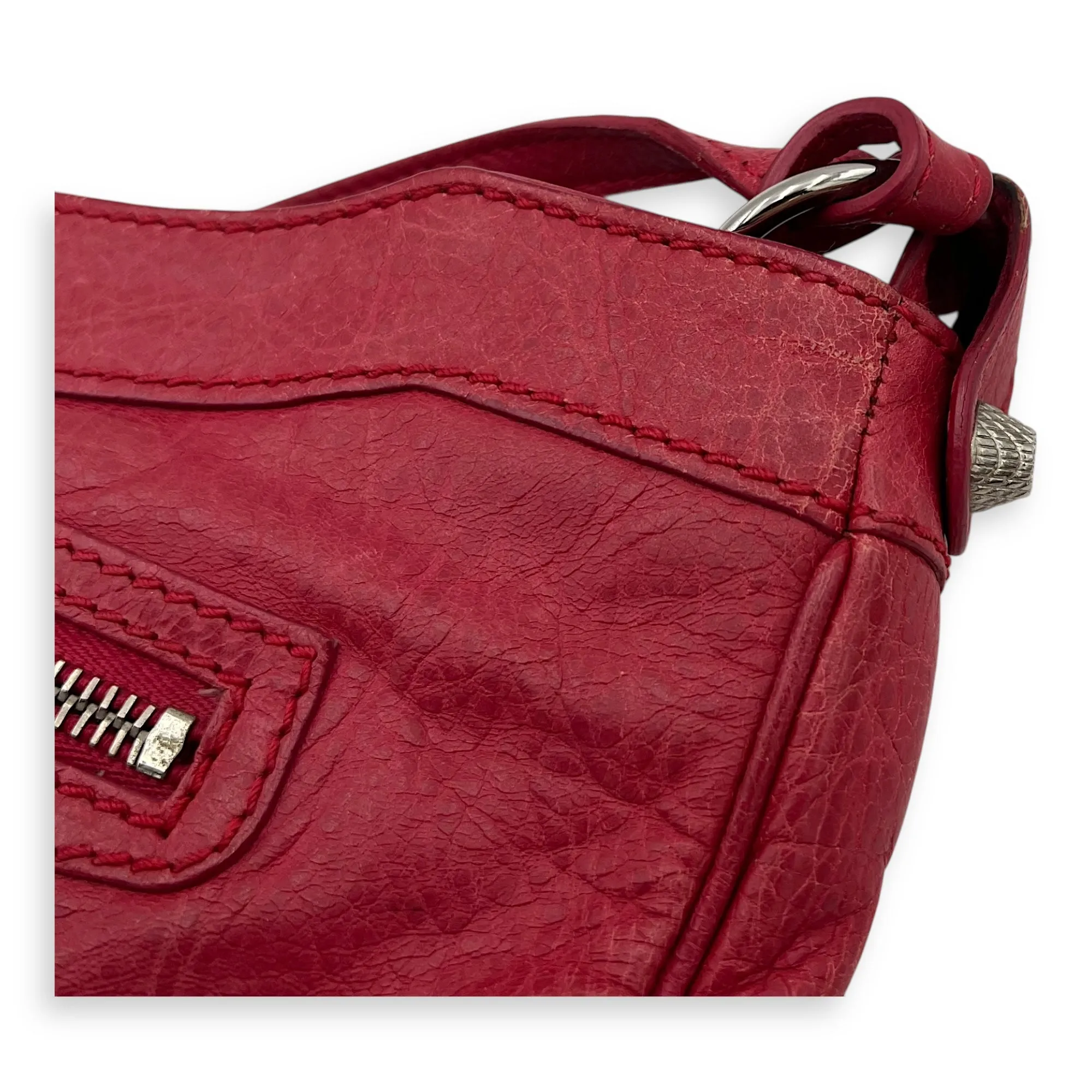 Hip Red Shoulder Bag in Distressed Leather, Silver hardware