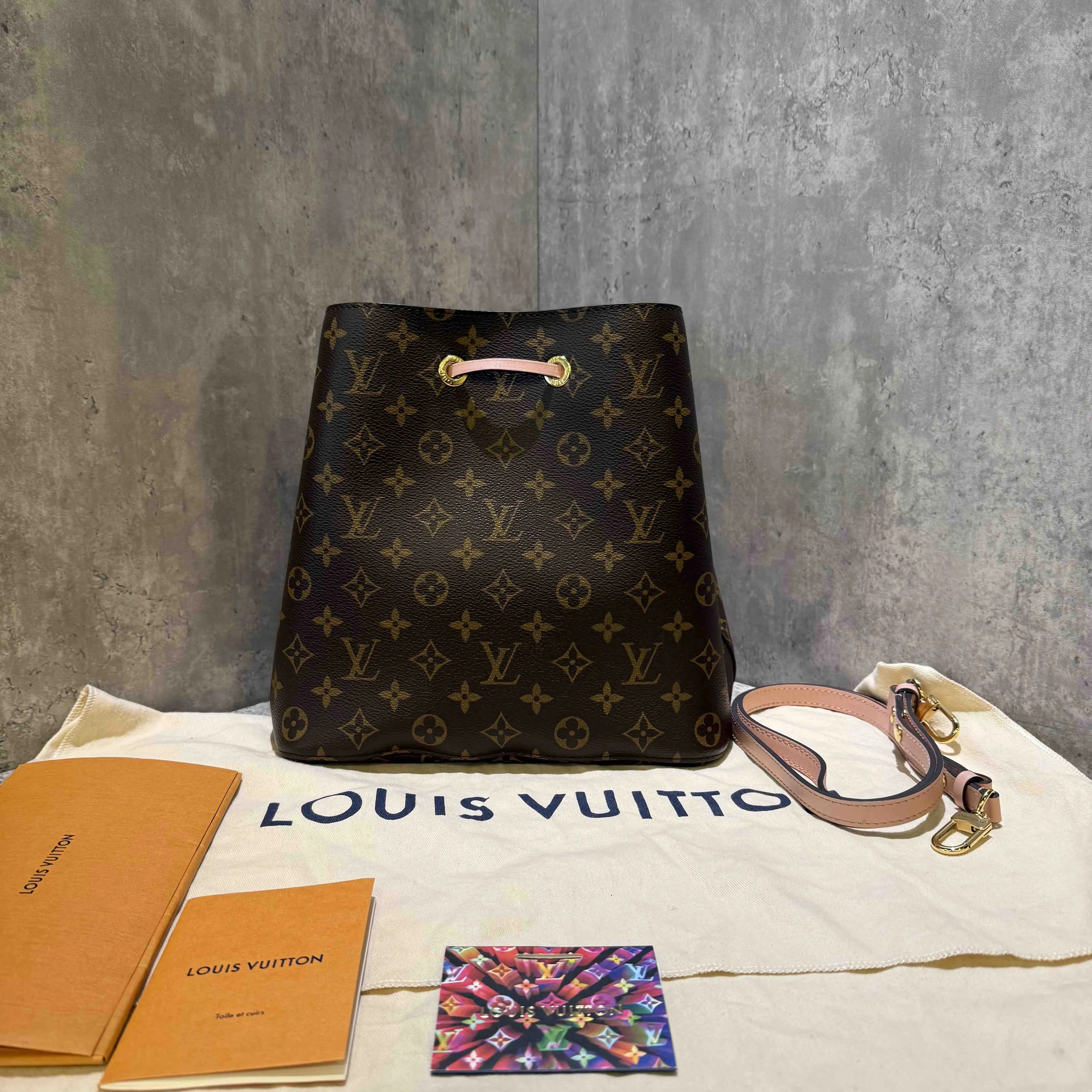 Louis Vuitton Neonoe Monogram Brown Bucket Bag