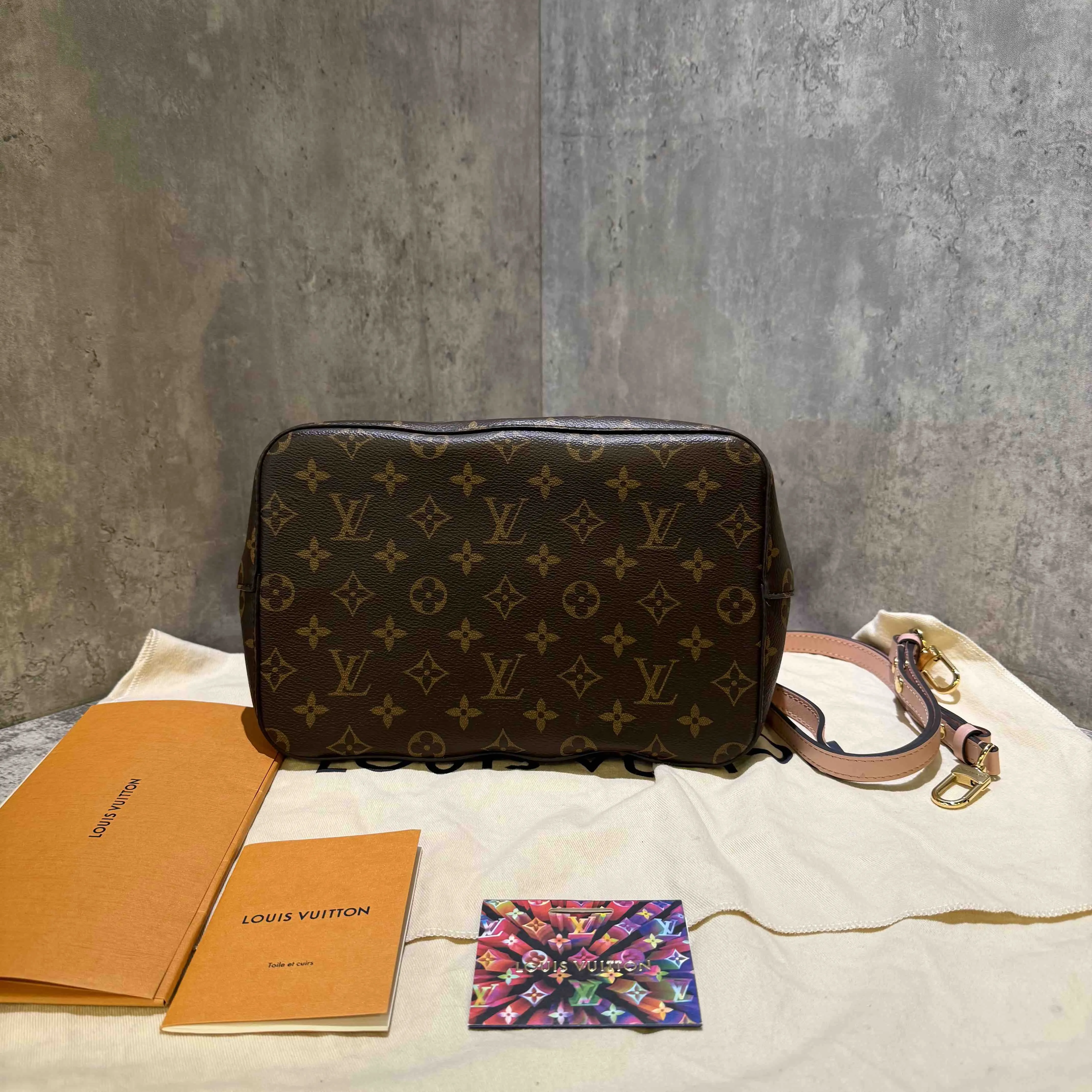 Louis Vuitton Neonoe Monogram Brown Bucket Bag