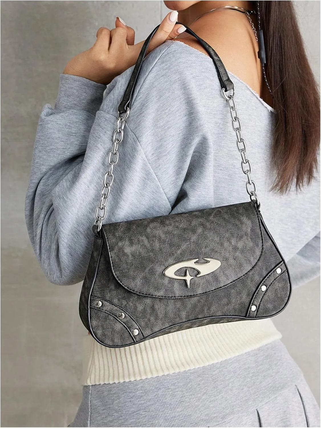 QWINEE Women's Y2K Studded Denim Shoulder Bag Flap Chain Strap Small Underarm Purse Street Handbags