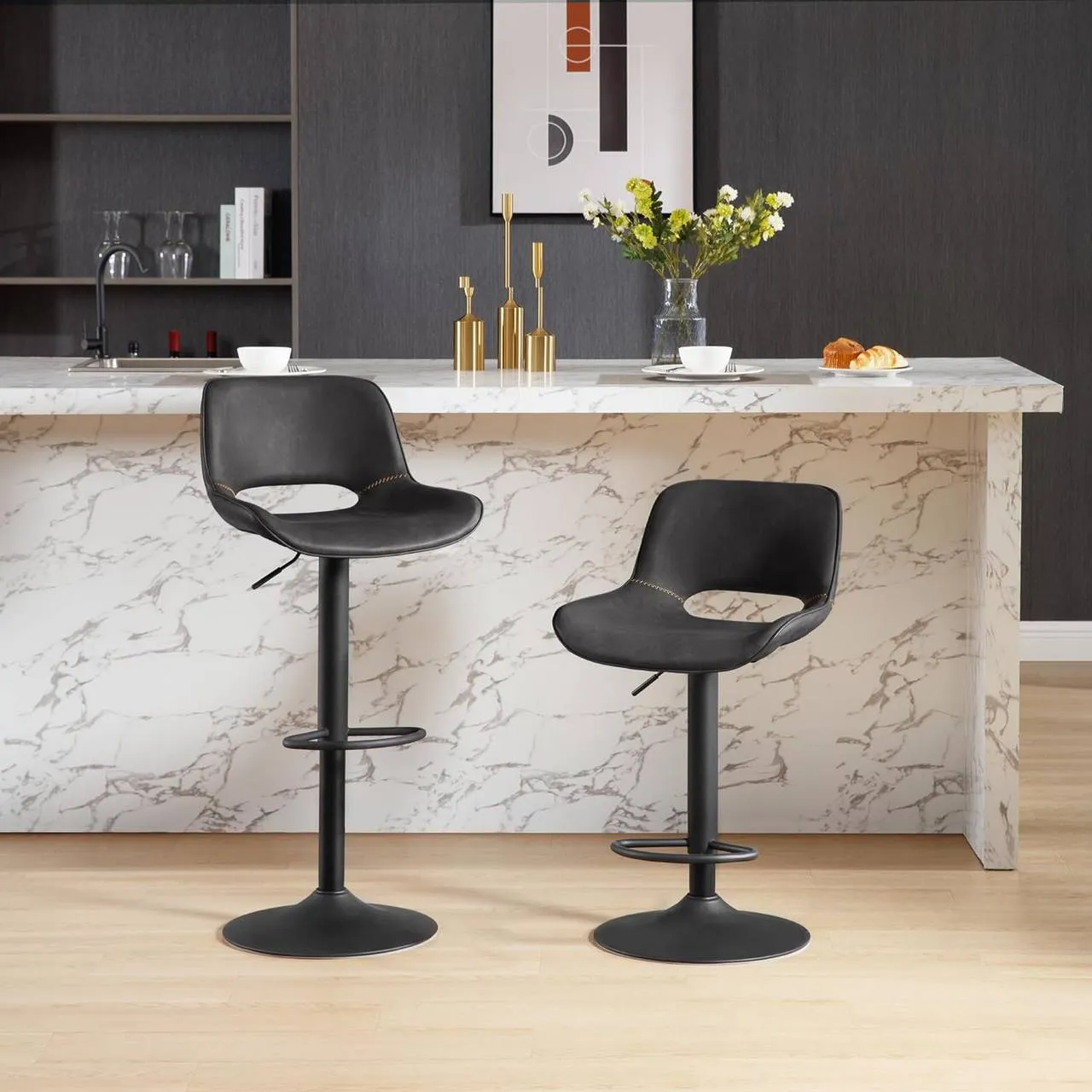 Rootz Faux Leather Bar Stool - Vintage Bar Chair - Waterproof & Ergonomic - Adjustable Height - 48cm x (85-105.5cm) x 49cm