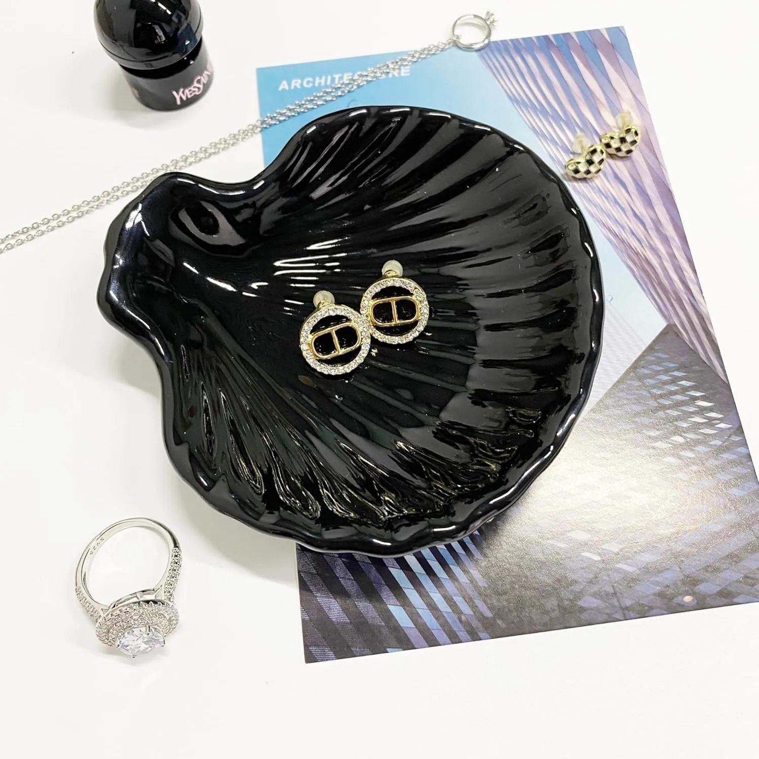 Shell Shape Ring Holder Dish, Seashell Jewelry Dish Tray, Ceramic Trinket Tray for Rings Earrings Necklaces Bracelet, Birthday Christmas Gift for Mom Friend Sister, 3.9", Black