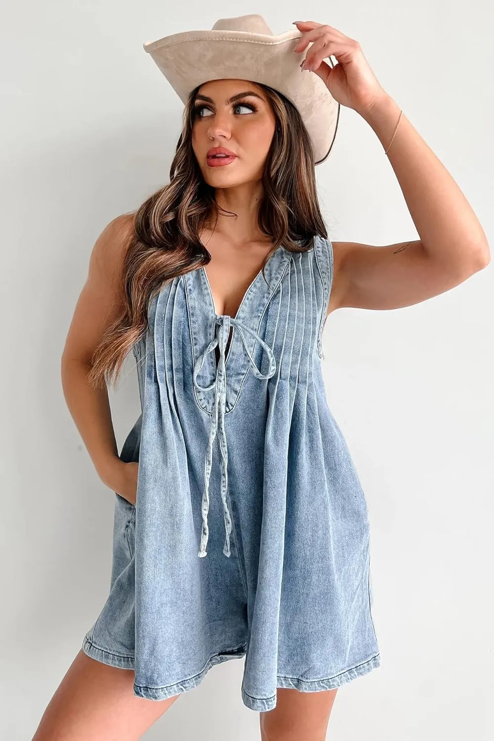 utcoco Womens Summer Casual Sleeveless Denim Romper Tie Front V Neck Jean Overall Shorts Romper With Pockets