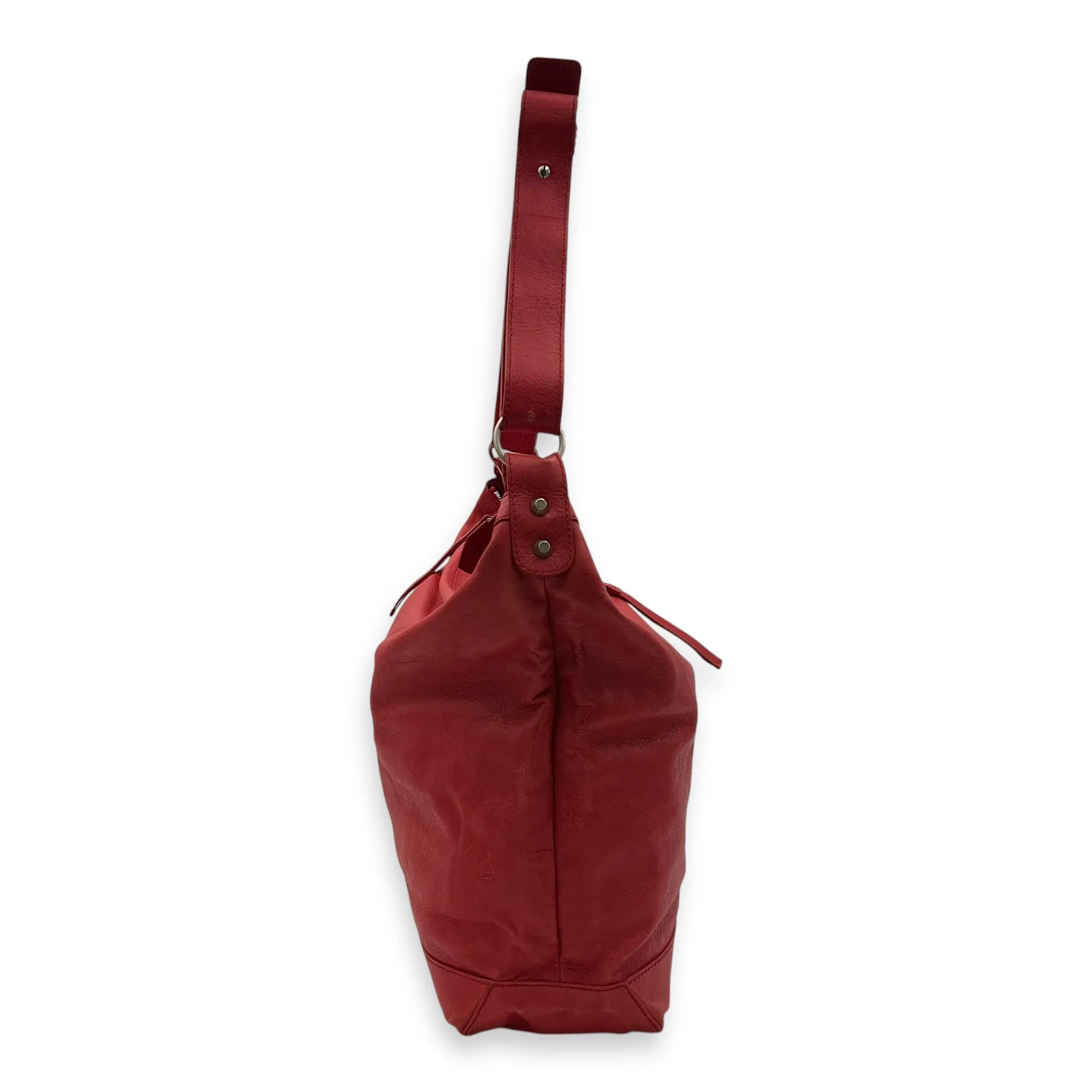 Vara Shoulder Bag Red in Distressed Leather, Silver hardware
