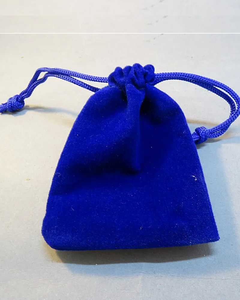 Velvet jewellery pouch
